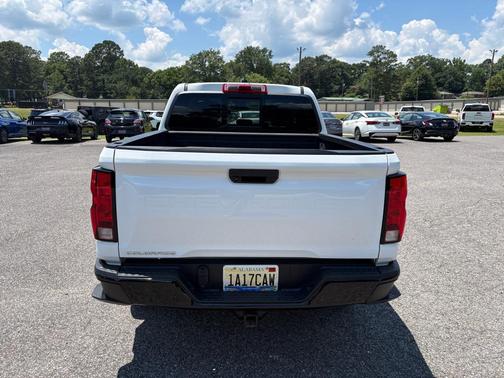 Summit White 2024 Chevrolet Colorado WT