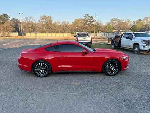 2017 Ford Mustang EcoBoost