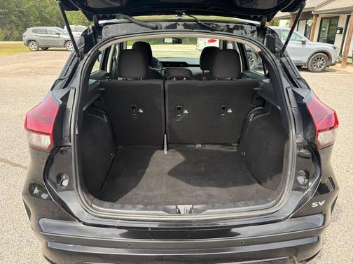 Super Black 2021 Nissan Kicks SV