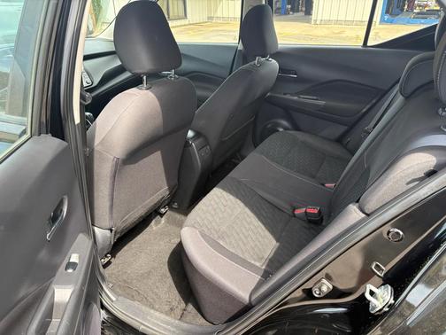 Super Black 2021 Nissan Kicks SV