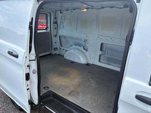2016 Mercedes-Benz Metris Base