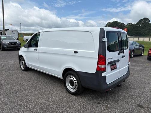 2016 Mercedes-Benz Metris Base