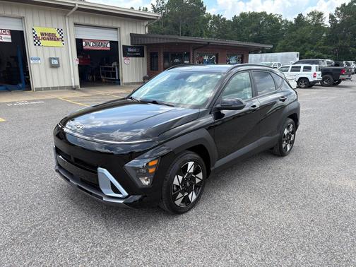 Abyss Black Pearl 2025 Hyundai KONA SEL