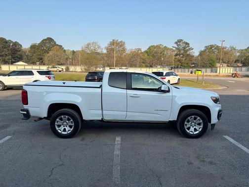 Summit White 2022 Chevrolet Colorado LT