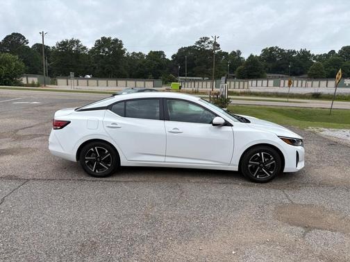 WHITE 2025 Nissan Sentra SV