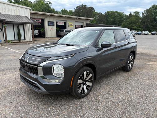GRAY 2025 Mitsubishi Outlander SE 2.5 S-AWC