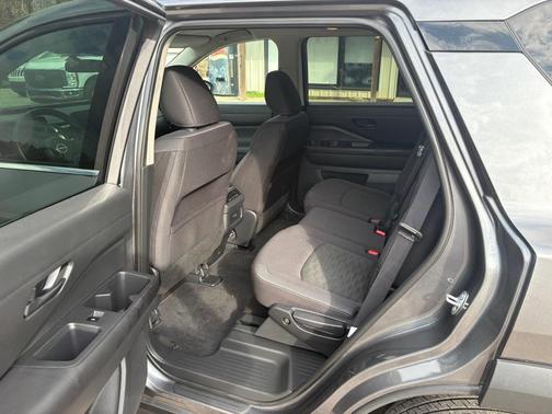 2024 Nissan Pathfinder SV 4WD