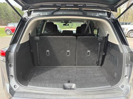 2024 Nissan Pathfinder SV 4WD