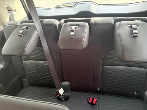 2024 Nissan Pathfinder SV 4WD