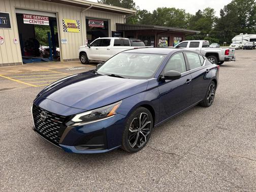 2024 Nissan Altima SR FWD