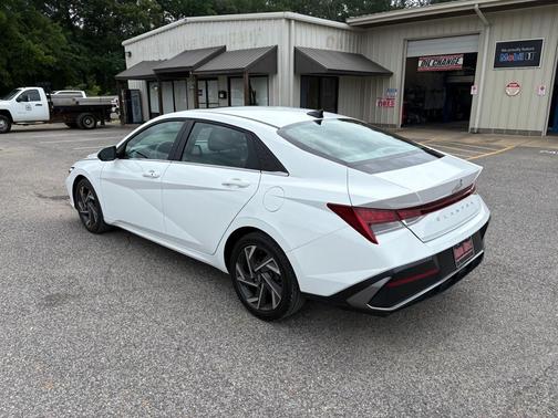 Serenity White 2025 Hyundai ELANTRA SEL
