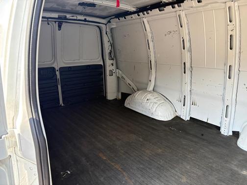 2023 GMC Savana 2500 Work Van