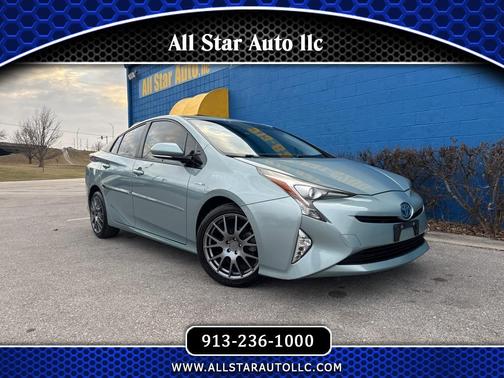 2017 Toyota Prius Three Touring