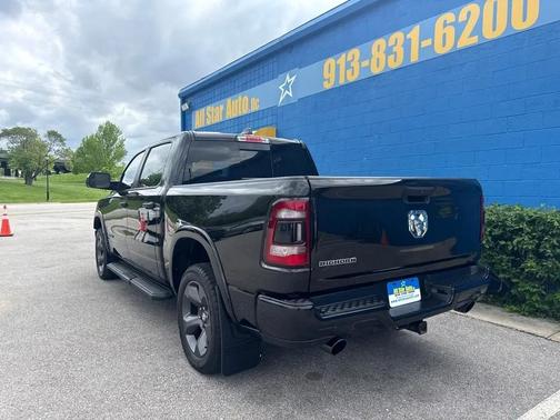 BLACK 2022 RAM 1500 Big Horn/Lone Star