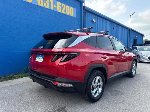 RED 2023 Hyundai TUCSON SEL