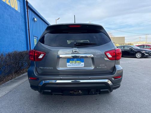 2018 Nissan Pathfinder Platinum