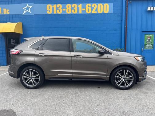 2019 Ford Edge Titanium