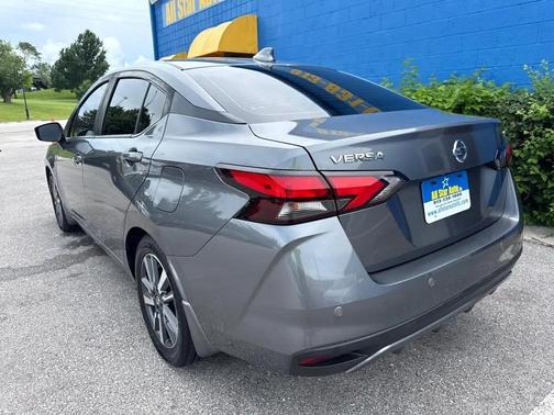 GRAY 2020 Nissan Versa 1.6 SV