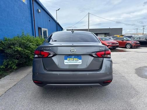 GRAY 2020 Nissan Versa 1.6 SV
