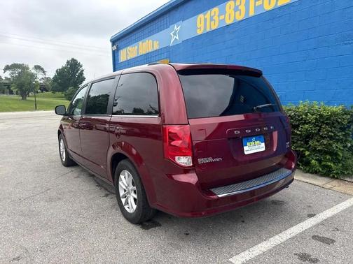 RED 2019 Dodge Grand Caravan SXT