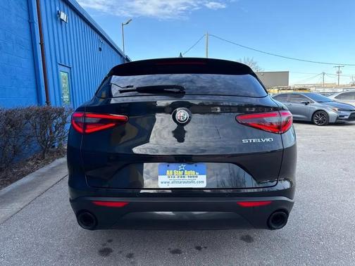 2023 Alfa Romeo Stelvio Sprint RWD