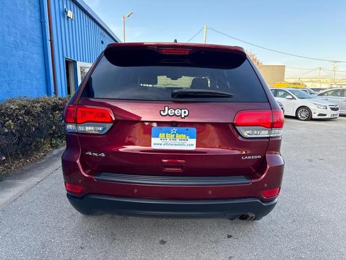 2018 Jeep Grand Cherokee Laredo E