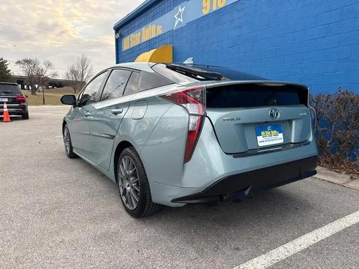2017 Toyota Prius Three Touring