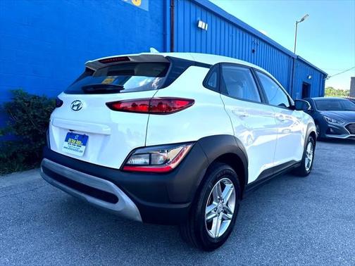 2023 Hyundai KONA SE