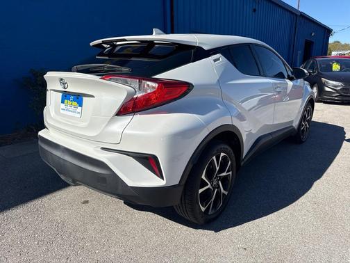 2018 Toyota C-HR XLE FWD