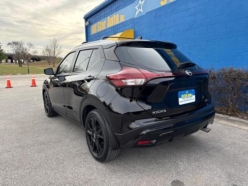 2023 Nissan Kicks SV