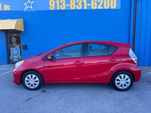 2012 Toyota Prius c Four