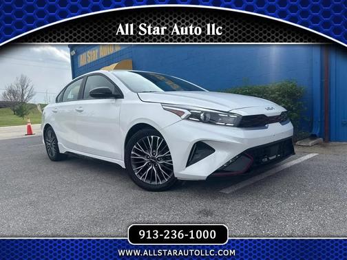 WHITE 2023 Kia Forte GT-Line