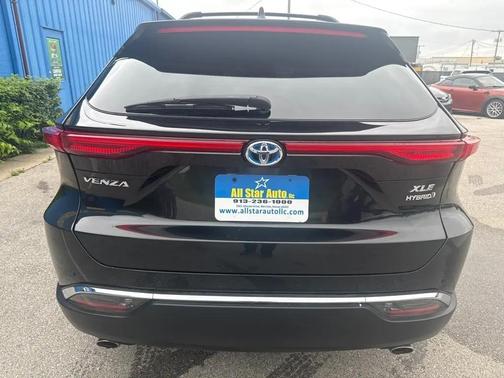 BLACK 2021 Toyota Venza XLE