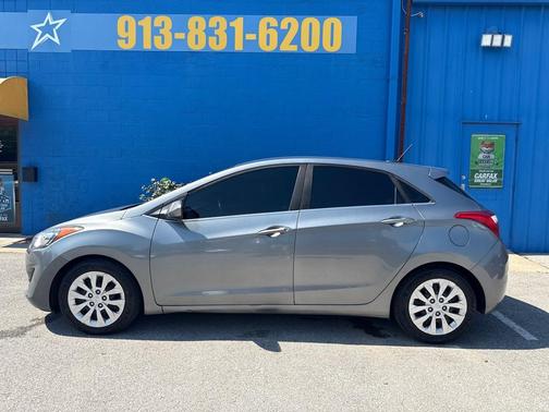 2017 Hyundai Elantra GT Base