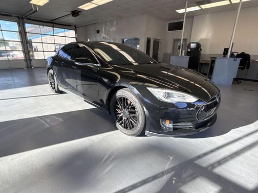 2014 Tesla Model S Base