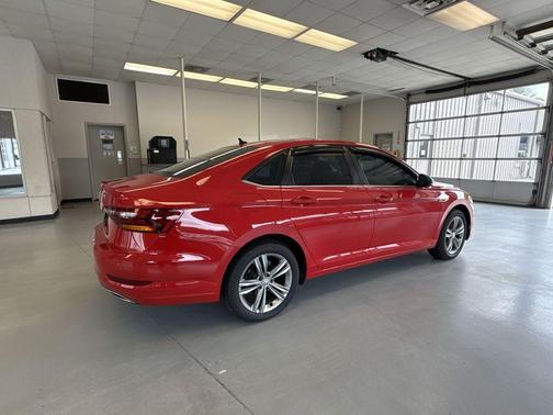 2019 Volkswagen Jetta 1.4T R-Line