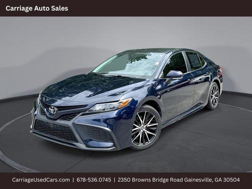 2022 Toyota Camry SE