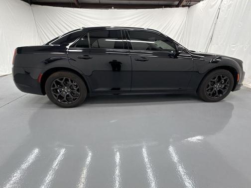 2022 Chrysler 300 Touring L
