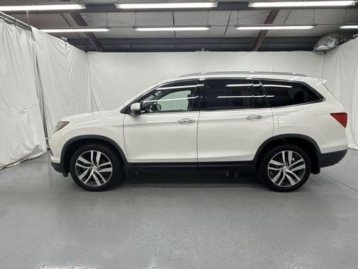 2017 Honda Pilot Elite