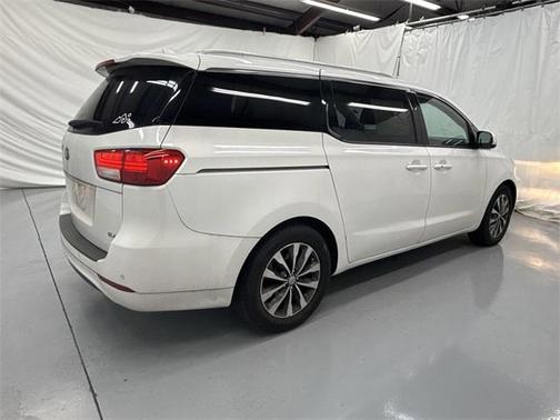 2017 Kia Sedona SX