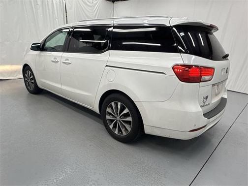 2017 Kia Sedona SX