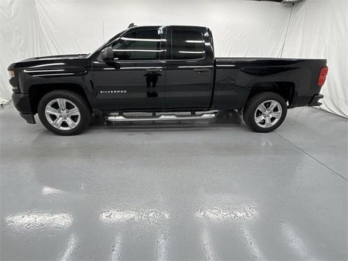 2017 Chevrolet Silverado 1500 Custom