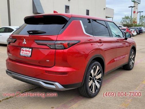 2025 Mitsubishi Outlander SE