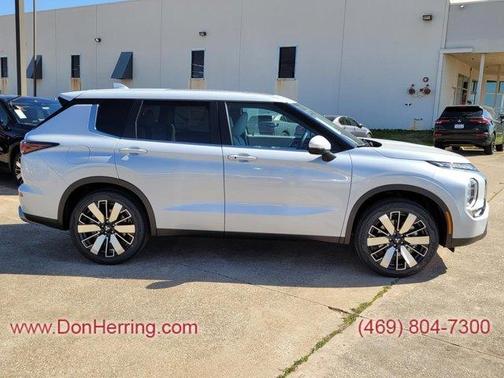 2025 Mitsubishi Outlander SE