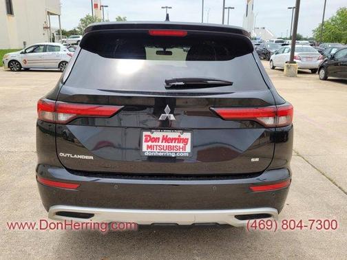2022 Mitsubishi Outlander SE