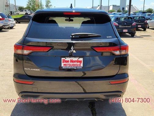 2022 Mitsubishi Outlander ES