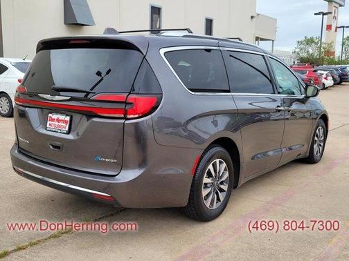 2021 Chrysler Pacifica Hybrid Touring L
