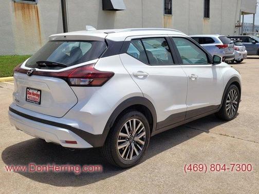 2023 Nissan Kicks SV