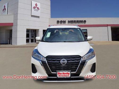 2023 Nissan Kicks SV