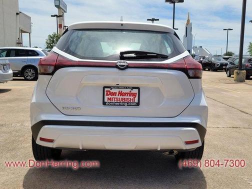 2023 Nissan Kicks SV